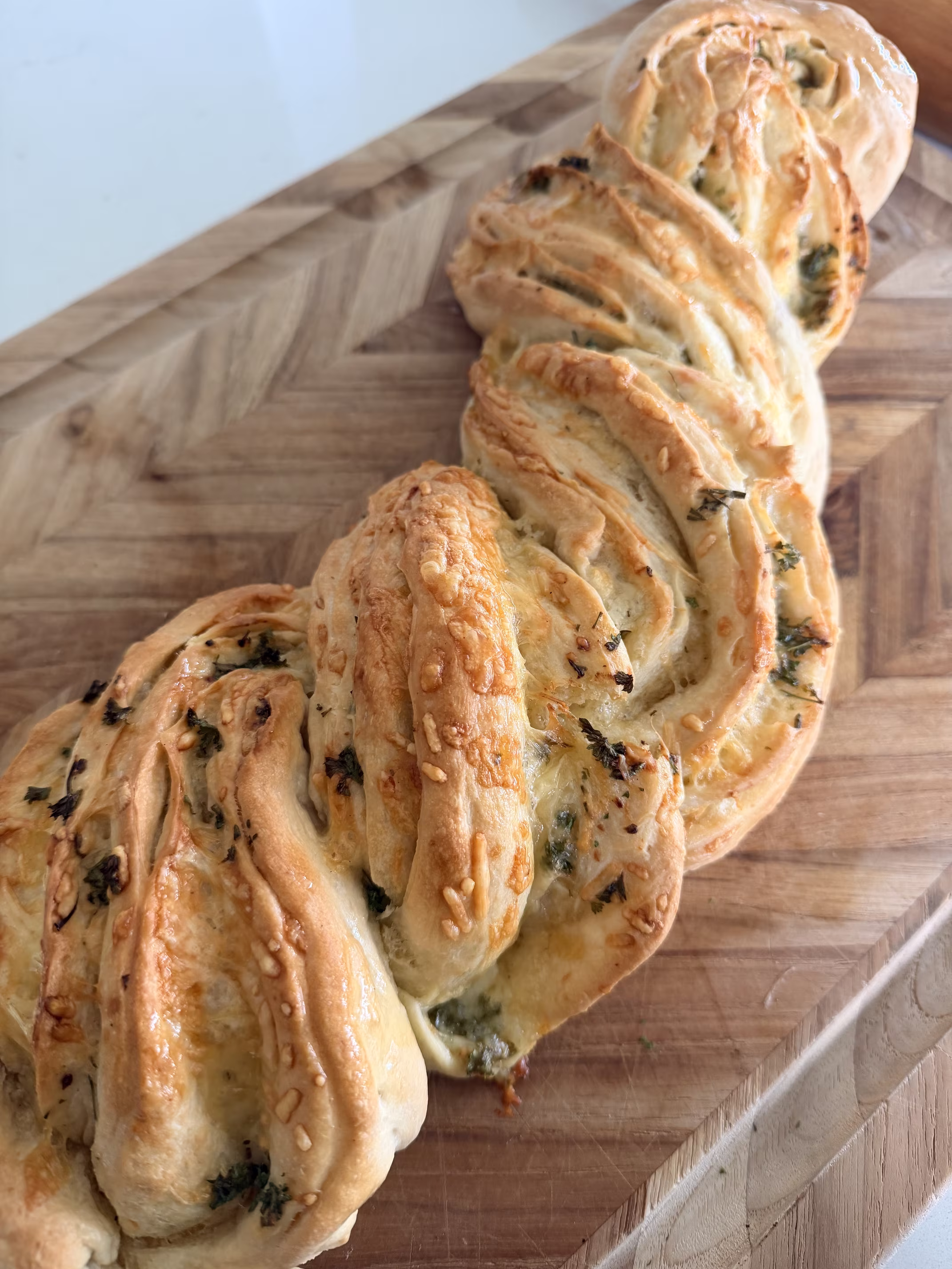 Herby Cheese Bread Knot